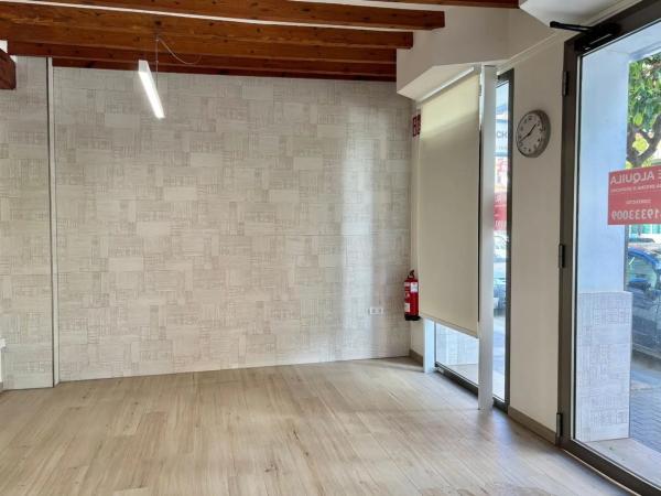 Local en calle de Diana, 35