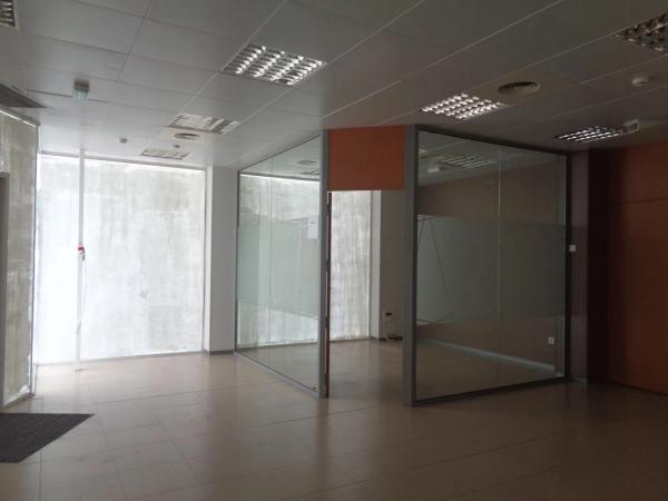 Local o nave en avenida Oeste