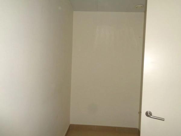 Local o nave en avenida Oeste