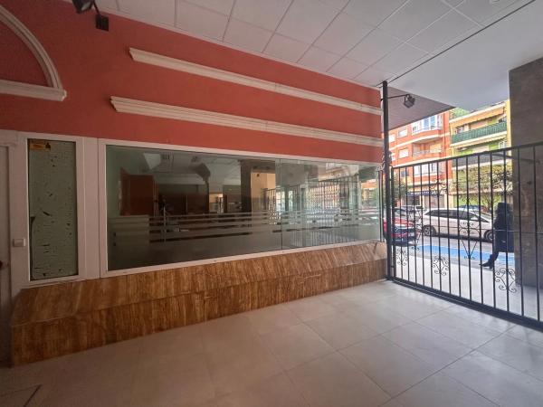 Local en rentabilidad en paseo del Saladar, 35