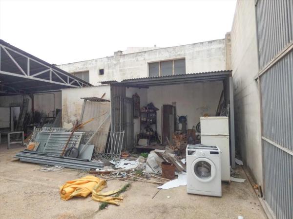 Nave en Centro Urbano