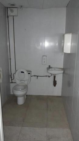 Local en paseo del Saladar, 1