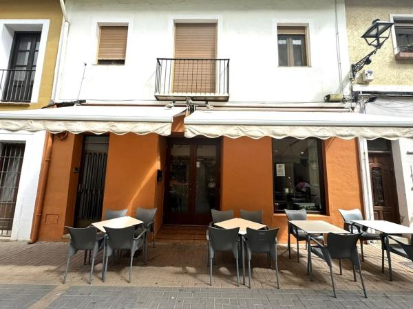 Local en calle de Loreto, 24