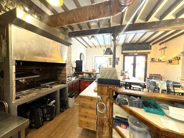 Local en calle de Loreto, 24