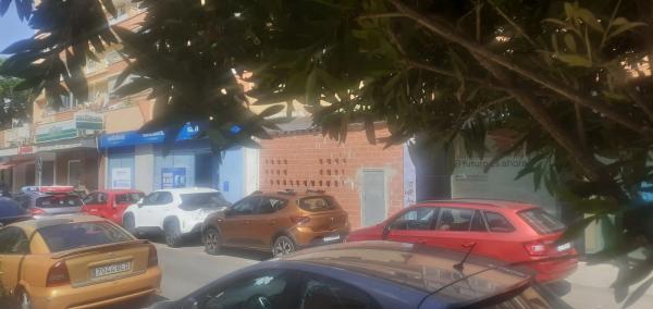 Local en paseo del Saladar, 1