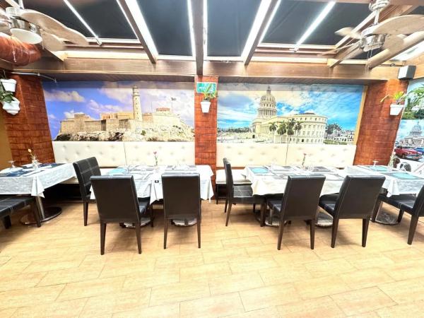 Local en calle de Loreto, 24