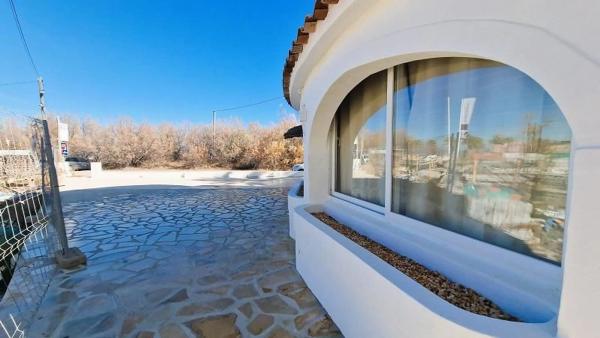 Local en carretera de les Marines a Dénia