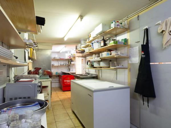 Local en calle Rap, 2