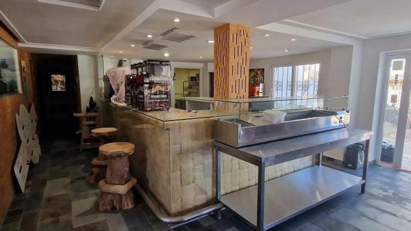 Local en carretera de les Marines a Dénia