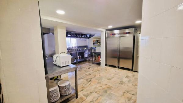 Local en carretera de les Marines a Dénia