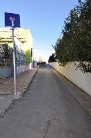 Local en Barrio Les Bovetes-La Felicidad