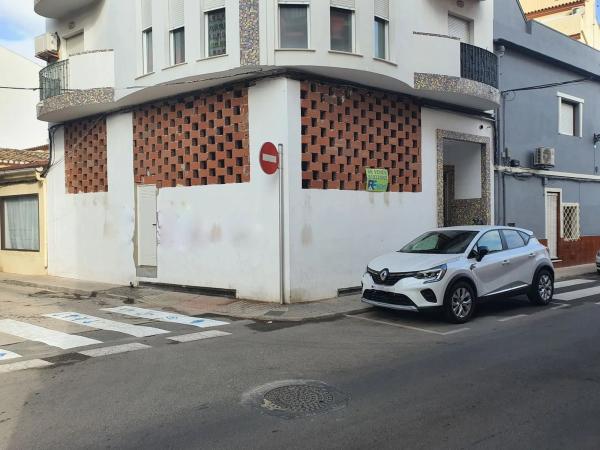 Local en calle Hermanos Gavilá Ferrer