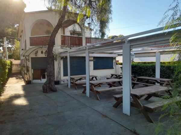 Local en camino Badía, 1