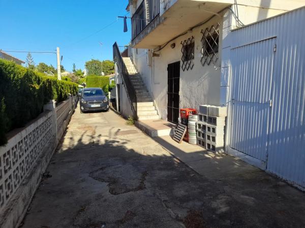 Local en camino Badía, 1