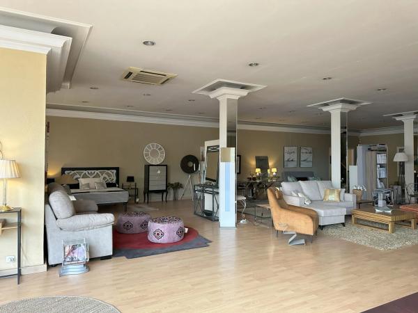 Nave en avenida Valencia, 11