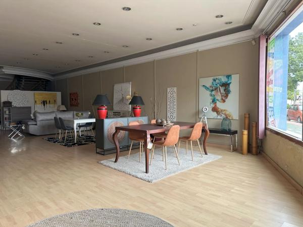 Nave en avenida Valencia, 11