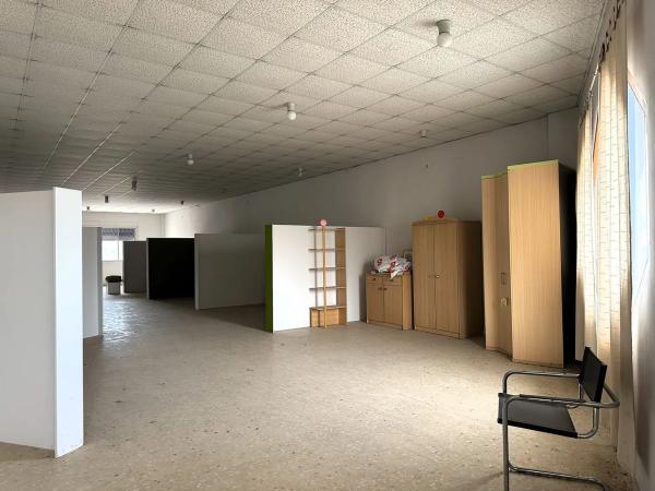 Nave en avenida Valencia, 11