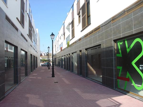 Local en calle Corts Catalanes, 1