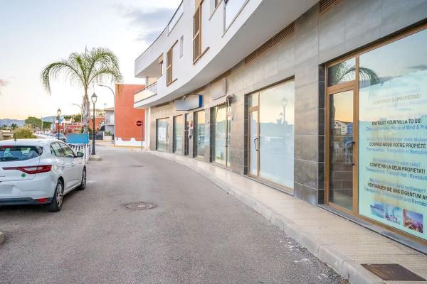 Local o nave en calle Corts Valencianes