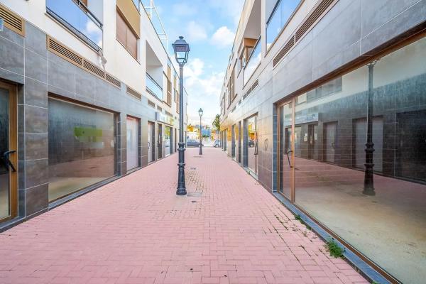 Local o nave en calle Corts Valencianes