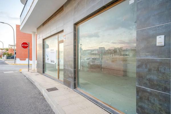 Local o nave en calle Corts Valencianes