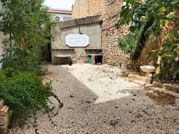 Local en calle de los Reyes Católicos, 10