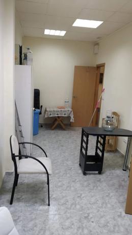 Local en calle de los Reyes Católicos, 10