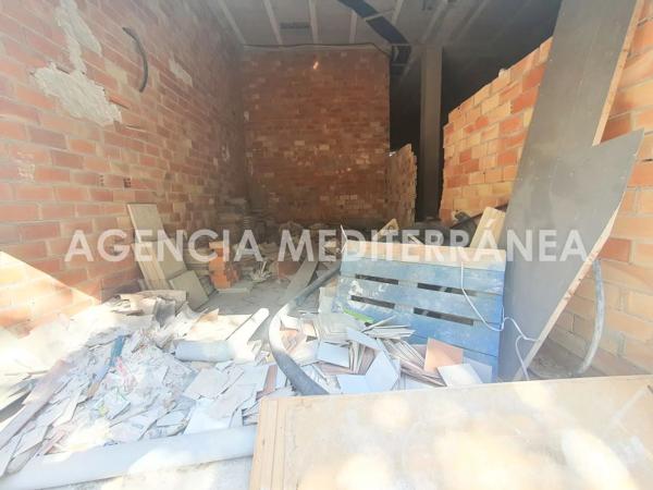 Local en calle Thiviers, 7