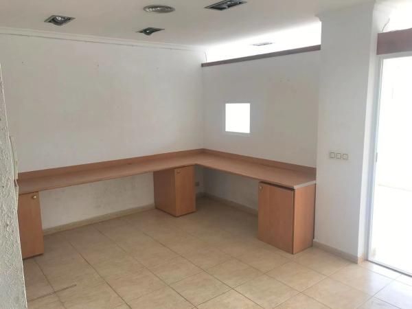 Local en Montañar-El Arenal