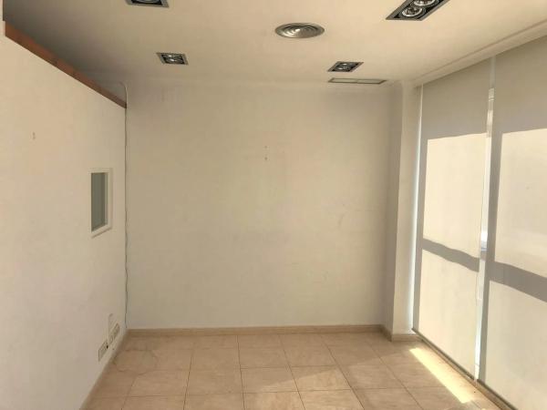 Local en Montañar-El Arenal