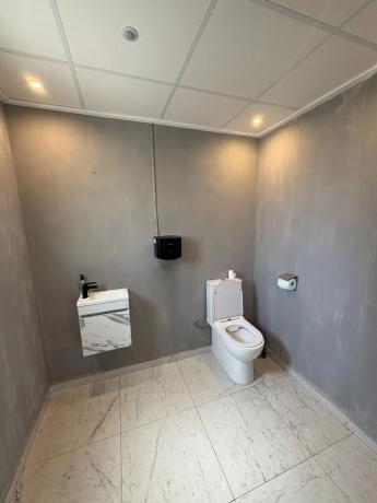 Local en avenida dels Tamarits