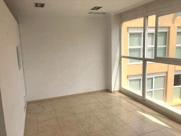 Local en Montañar-El Arenal