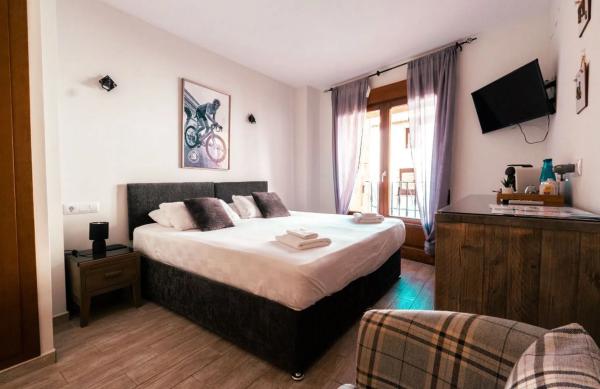 Hotel, centro de fitness en calle Roques