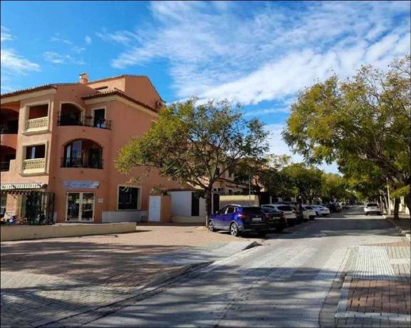 Local o nave en calle d'Enric Valor