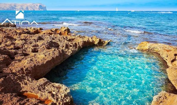 Local en avenida del Mediterráneo