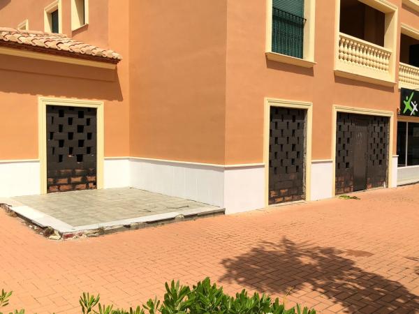 Local en avenida dels Furs, 17