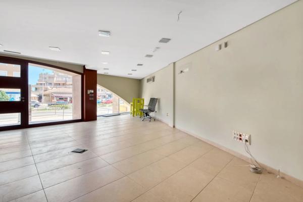 Local en Montañar-El Arenal