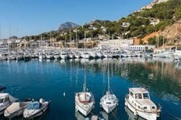 Local en avenida dels Furs, 17