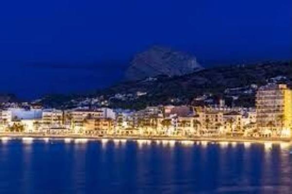 Local en avenida dels Furs, 17