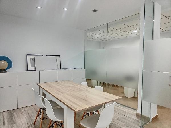 Local en avenida del Portet