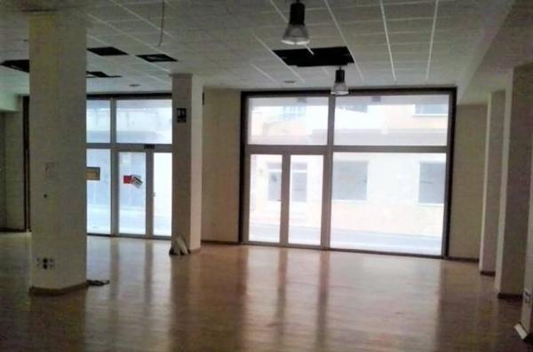 Local en calle Vega Baixa