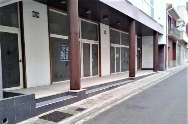 Local en calle Vega Baixa