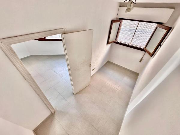 Local en calle Fondària, 1