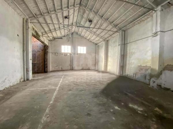 Local en avenida d'Alcoi, 5