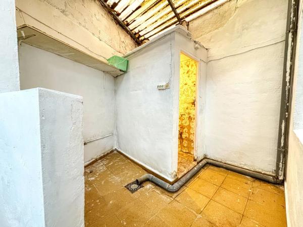 Local en Pla de la Font, 10