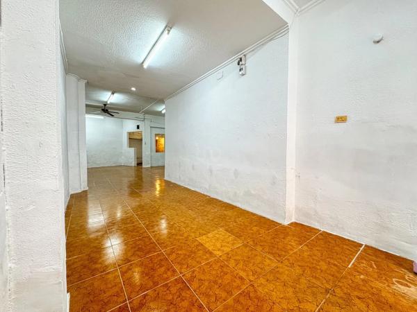 Local en Pla de la Font, 10