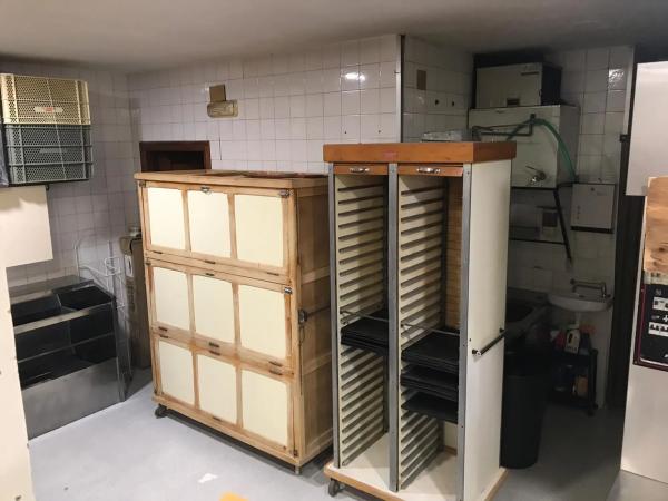 Local en calle Ecce Homo, 19