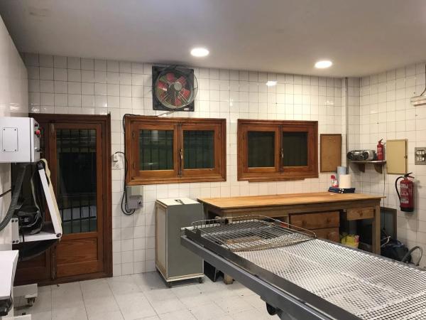 Local en calle Ecce Homo, 19