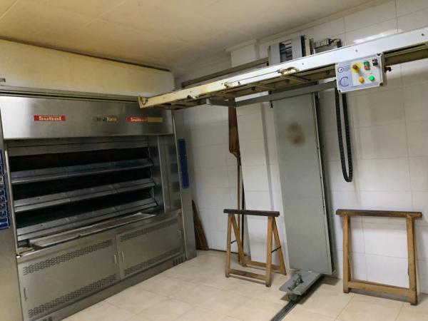 Local en plaza Antic Regne de València, 8