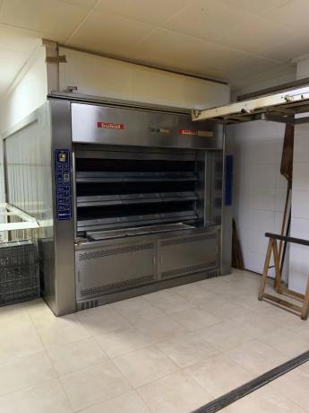 Local en plaza Antic Regne de València, 8